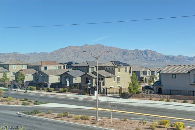 8030 Foxfield Springs Street, Las Vegas, NV 89166