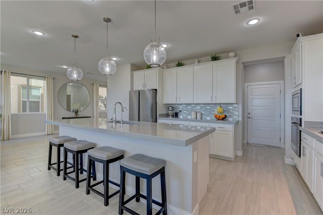 8030 Foxfield Springs Street, Las Vegas, NV 89166