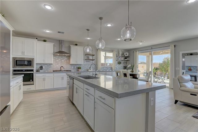 8030 Foxfield Springs Street, Las Vegas, NV 89166