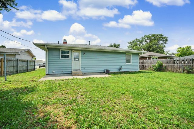 745 Willow, Salina, KS 67401