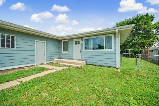 745 Willow, Salina, KS 67401