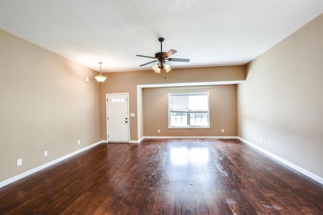 3627 Fox Tail Drive, Clarksville, TN 37040