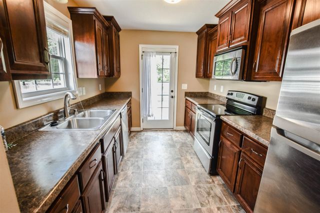 3627 Fox Tail Drive, Clarksville, TN 37040