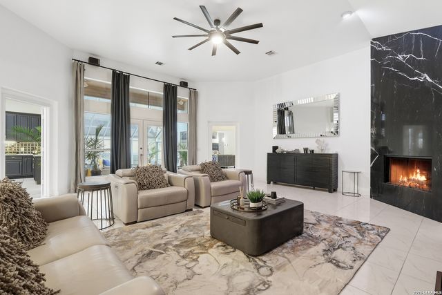 19122 E Birdsong, San Antonio, TX 78258