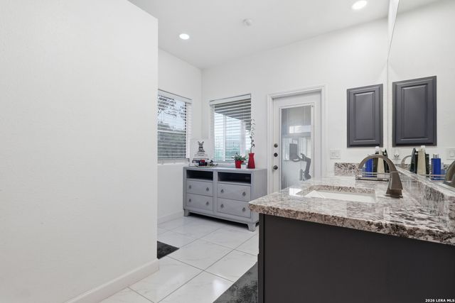 19122 E Birdsong, San Antonio, TX 78258