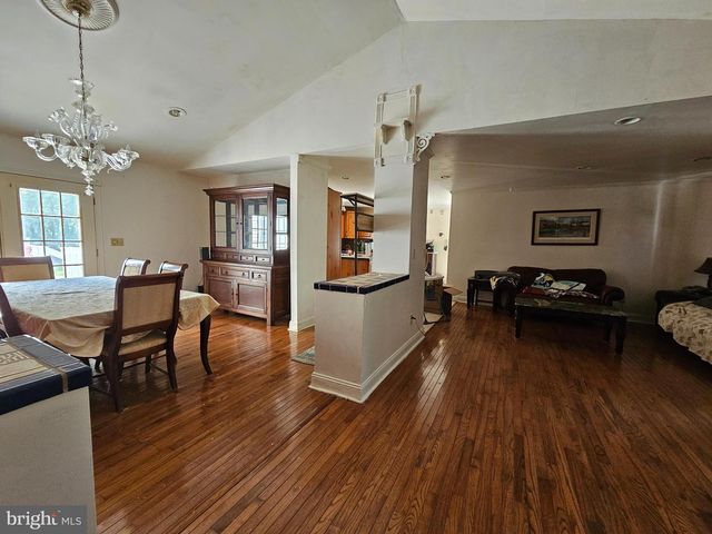 8909 ARDEN STATION RD, Westover, MD 21871