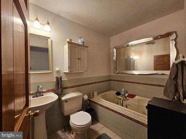 8909 ARDEN STATION RD, Westover, MD 21871