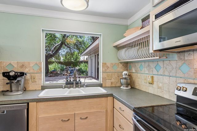 1918 Longfield, San Antonio, TX 78248