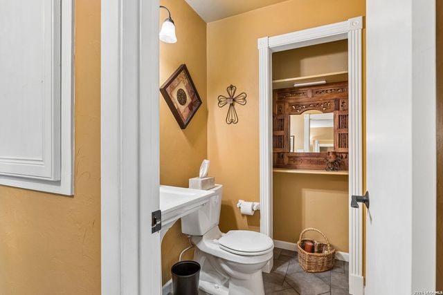 1918 Longfield, San Antonio, TX 78248