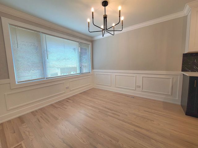 9028 Meade Avenue, Oak Lawn, IL 60453
