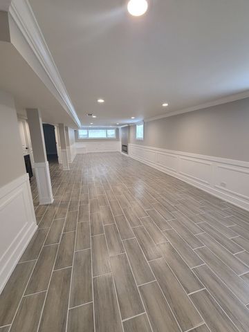 9028 Meade Avenue, Oak Lawn, IL 60453