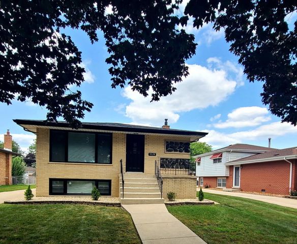 9028 Meade Avenue, Oak Lawn, IL 60453