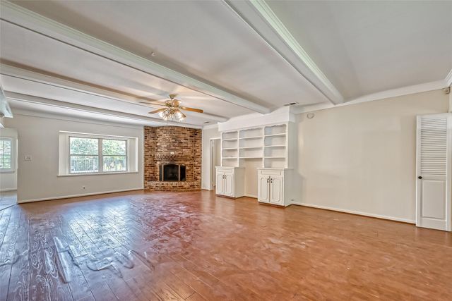 918 Wycliffe Drive, Houston, TX 77079