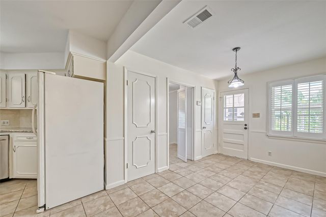 918 Wycliffe Drive, Houston, TX 77079