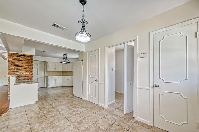 918 Wycliffe Drive, Houston, TX 77079