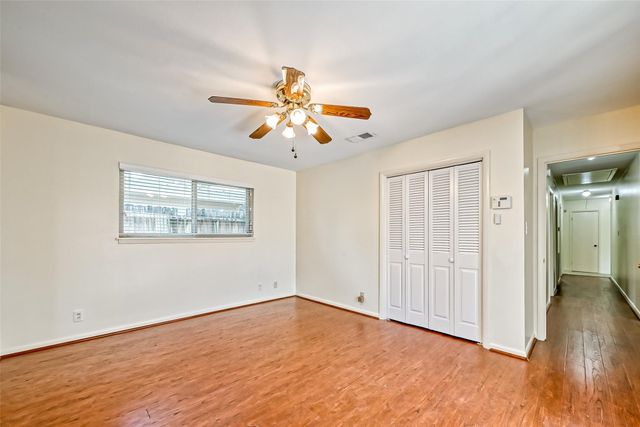 918 Wycliffe Drive, Houston, TX 77079