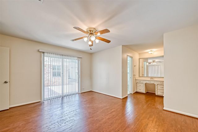 918 Wycliffe Drive, Houston, TX 77079