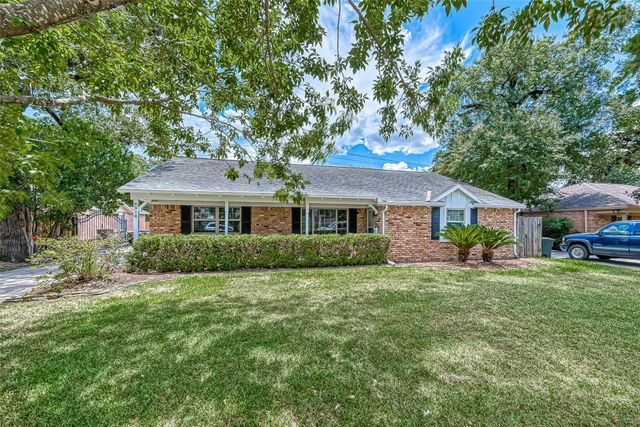 918 Wycliffe Drive, Houston, TX 77079