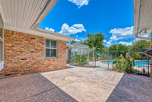 918 Wycliffe Drive, Houston, TX 77079