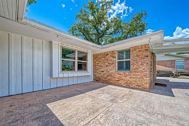 918 Wycliffe Drive, Houston, TX 77079