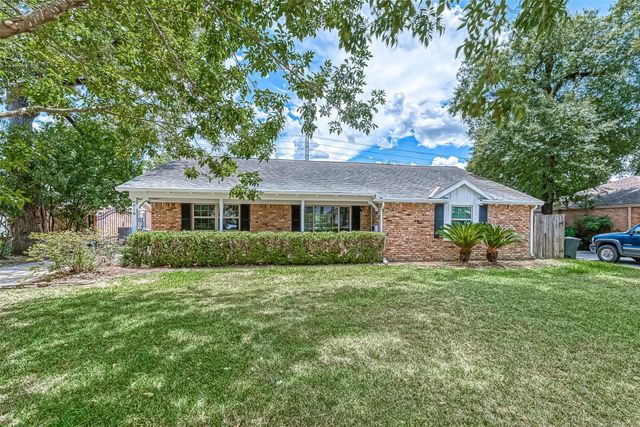 918 Wycliffe Drive, Houston, TX 77079