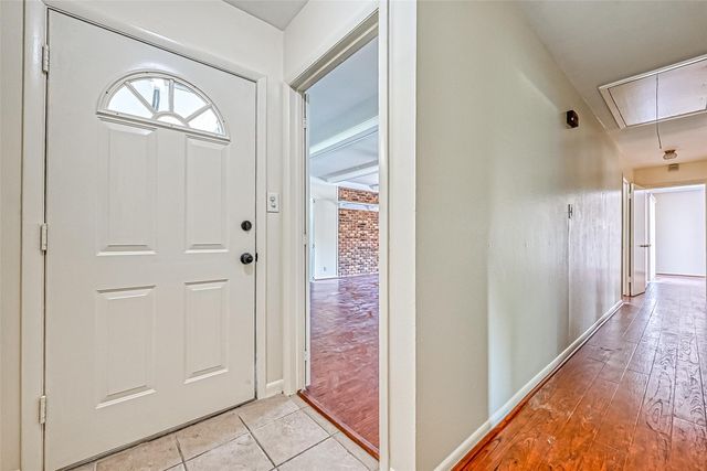 918 Wycliffe Drive, Houston, TX 77079