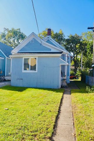 2332 Desplaines Street, Blue Island, IL 60406