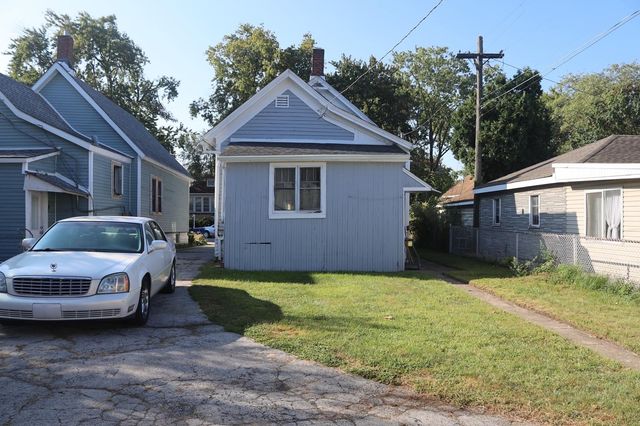 2332 Desplaines Street, Blue Island, IL 60406