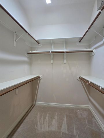 1813 Sandy Lake Drive, Friendswood, TX 77546