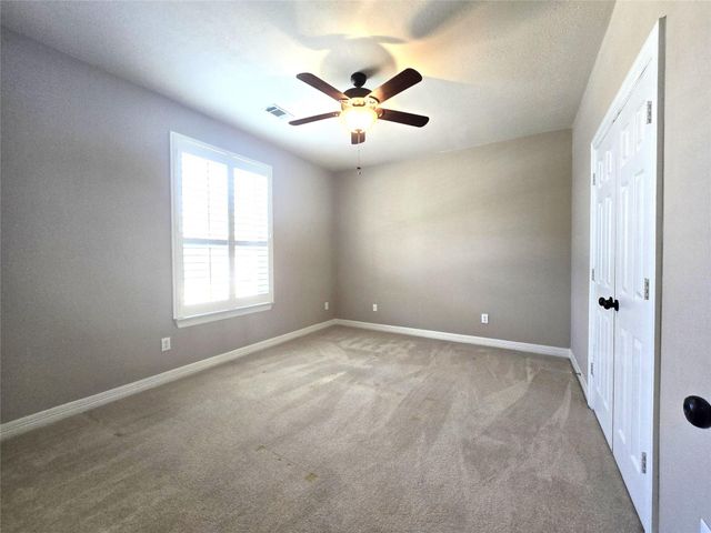 1813 Sandy Lake Drive, Friendswood, TX 77546