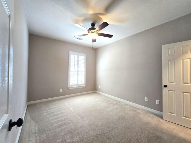 1813 Sandy Lake Drive, Friendswood, TX 77546