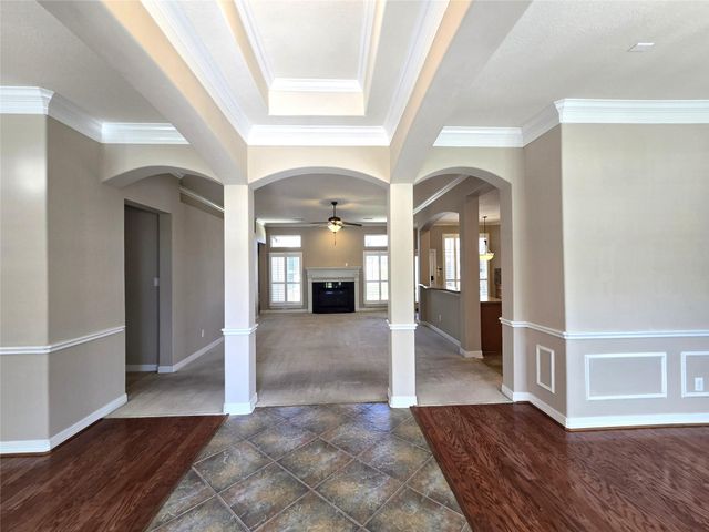 1813 Sandy Lake Drive, Friendswood, TX 77546