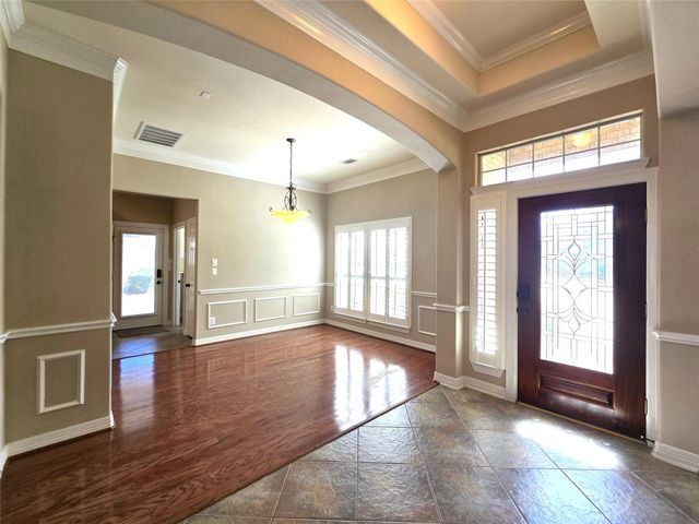 1813 Sandy Lake Drive, Friendswood, TX 77546