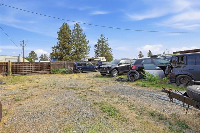 1521 E Houston Ave, Spokane, WA 99217