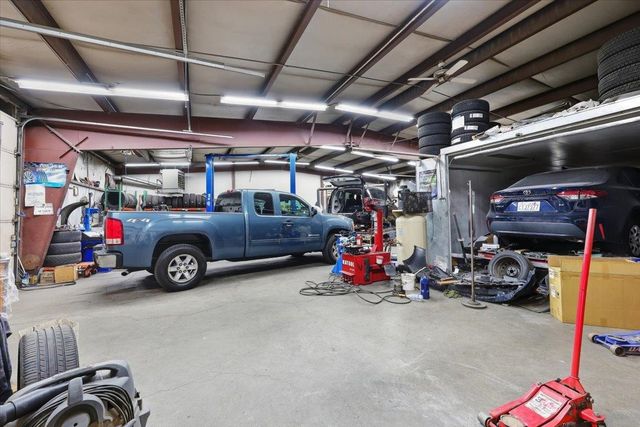 1521 E Houston Ave, Spokane, WA 99217