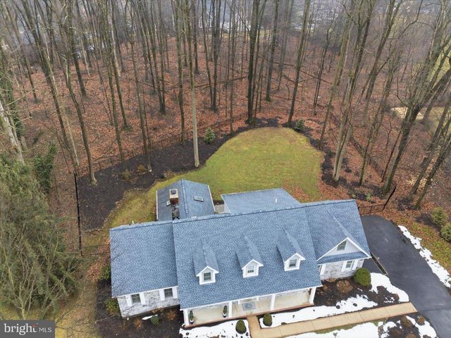 1160 STONEY RUN RD, Hummelstown, PA 17036