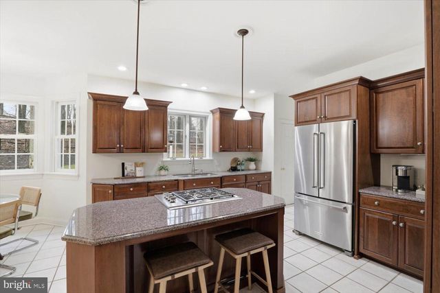 1160 STONEY RUN RD, Hummelstown, PA 17036