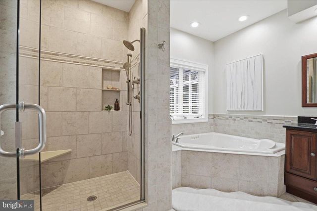 1160 STONEY RUN RD, Hummelstown, PA 17036