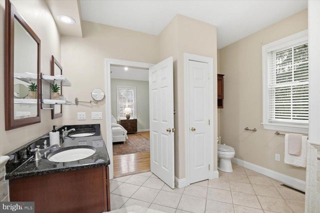 1160 STONEY RUN RD, Hummelstown, PA 17036