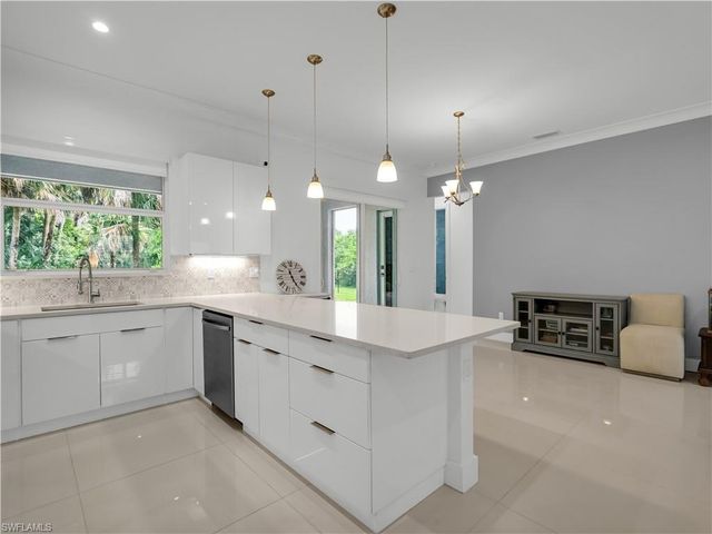 2991 18th AVE NE, Naples, FL 34120
