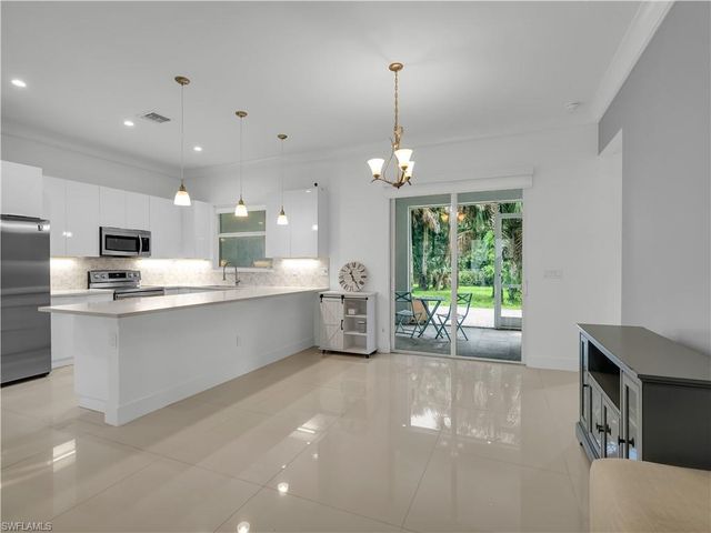 2991 18th AVE NE, Naples, FL 34120