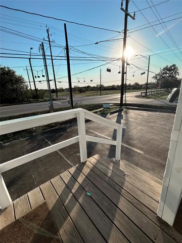 927 27th Street, Dickinson, TX 77539