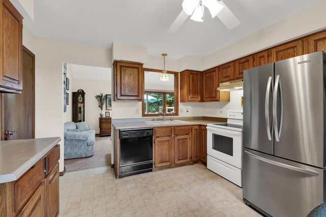 6497 Sky COURT, West Bend, WI 53095