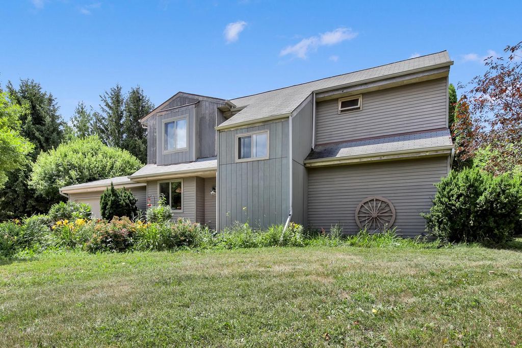 6497 Sky COURT, West Bend, WI 53095