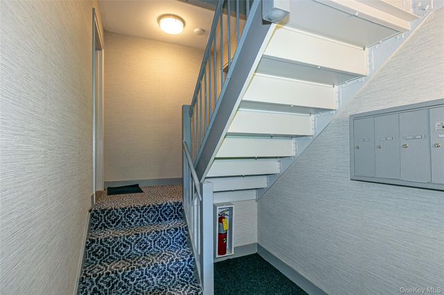 15 BEACH Roads 3A, Great Neck, NY 11023