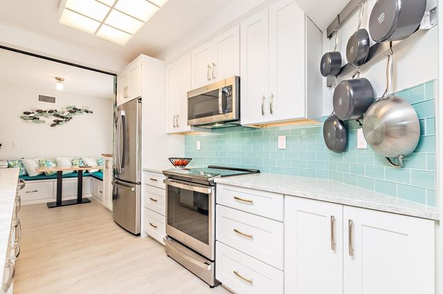 16940 Bay Street N N406, Jupiter, FL 33477