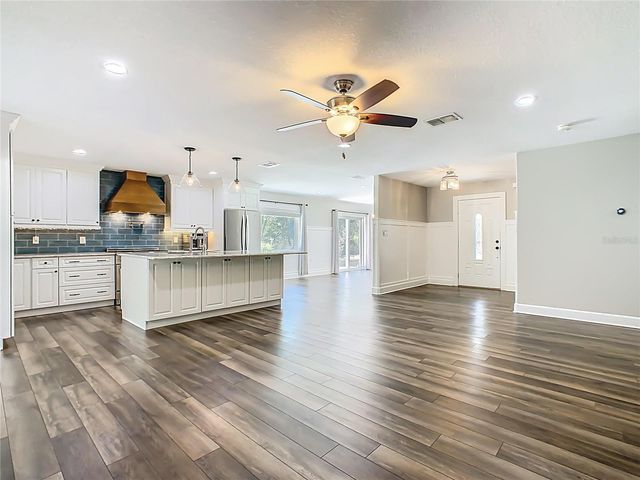 1904 FOXHOLLOW DRIVE E, Auburndale, FL 33823