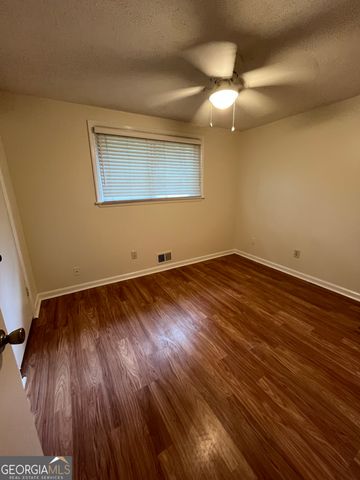 2069 Swan Court, Riverdale, GA 30296