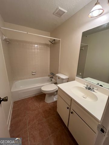 2069 Swan Court, Riverdale, GA 30296