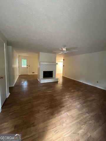 2069 Swan Court, Riverdale, GA 30296